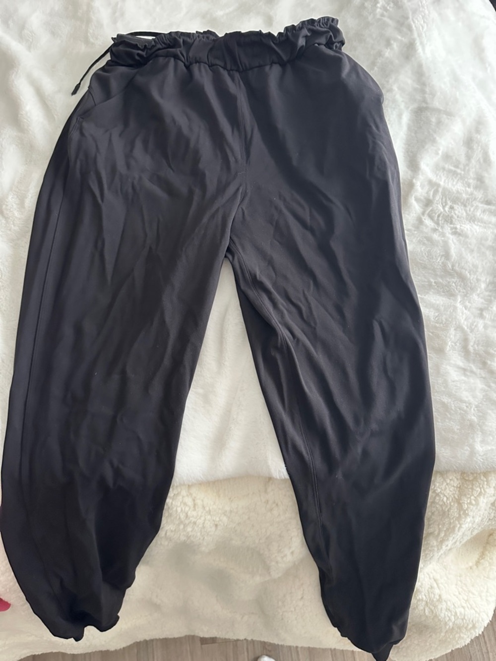 lululemon athletica Black Elastic Waist Pants Size 6